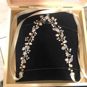 Justin&Taylor hair halo/accessory. Never worn.